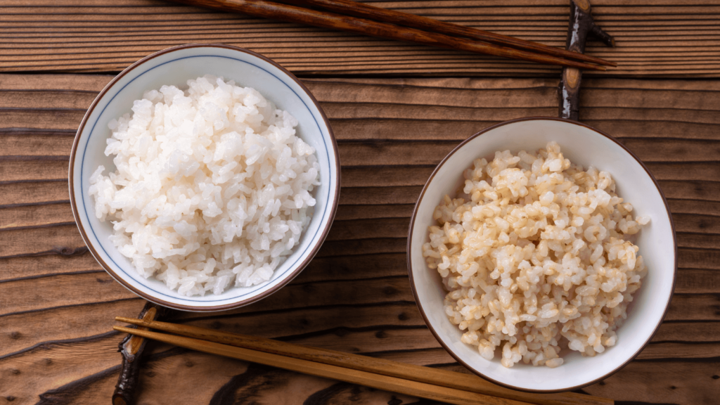玄米と白米の画像